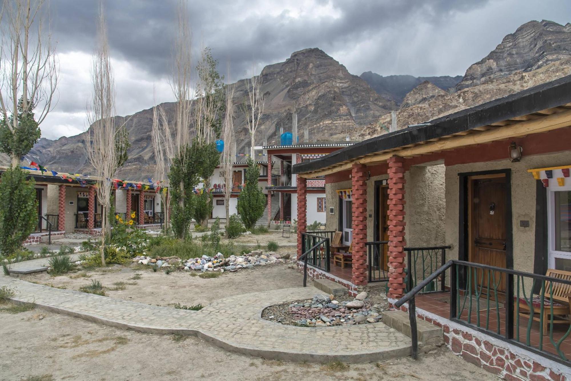 Echor Mud Huts Tabo, Spiti Valley Каза Экстерьер фото