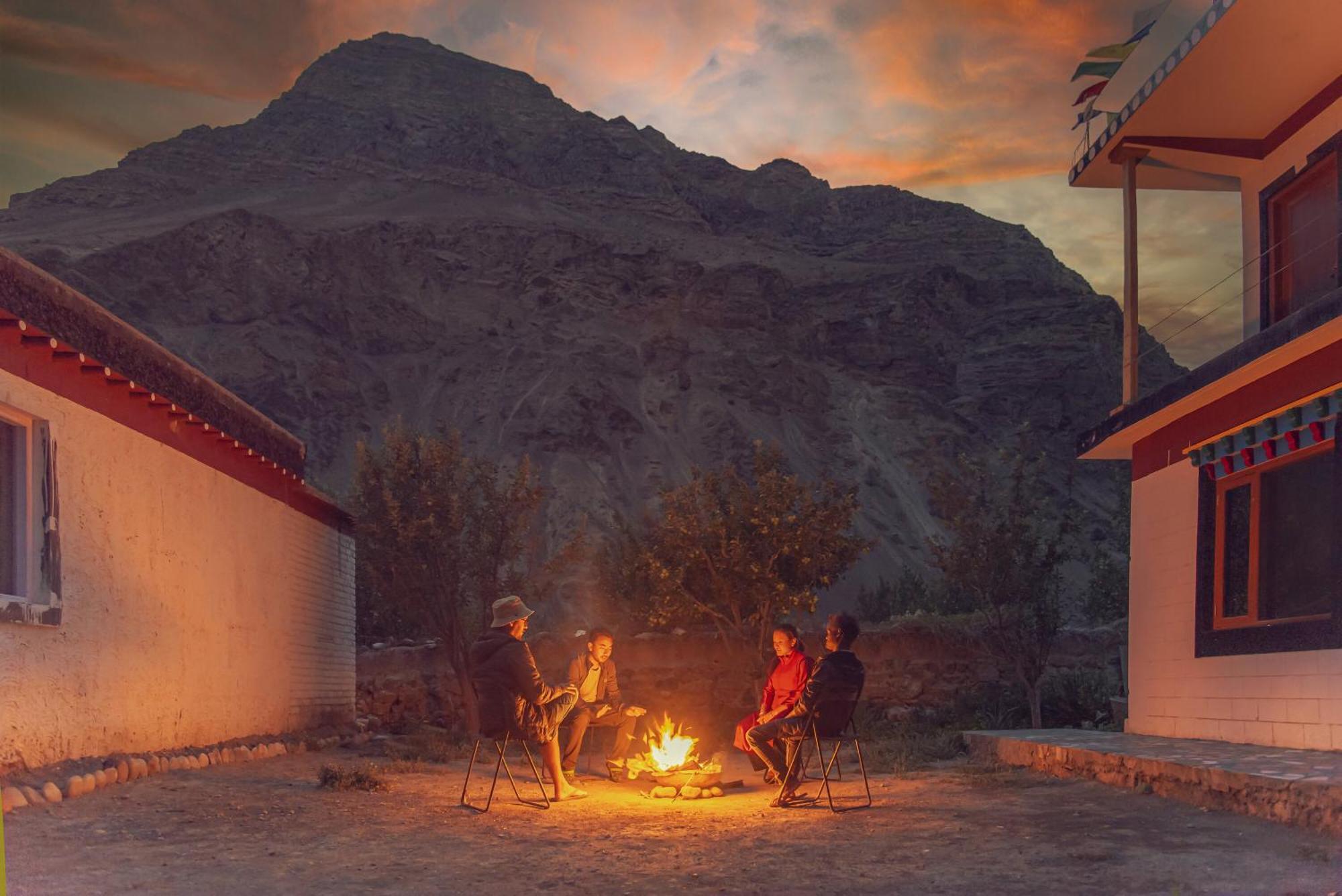 Echor Mud Huts Tabo, Spiti Valley Каза Экстерьер фото